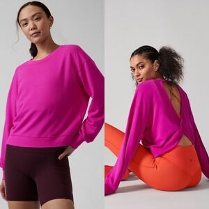Athleta Savasana Twist Back Sweatshirt in Pink Size Medium Athleisure Active